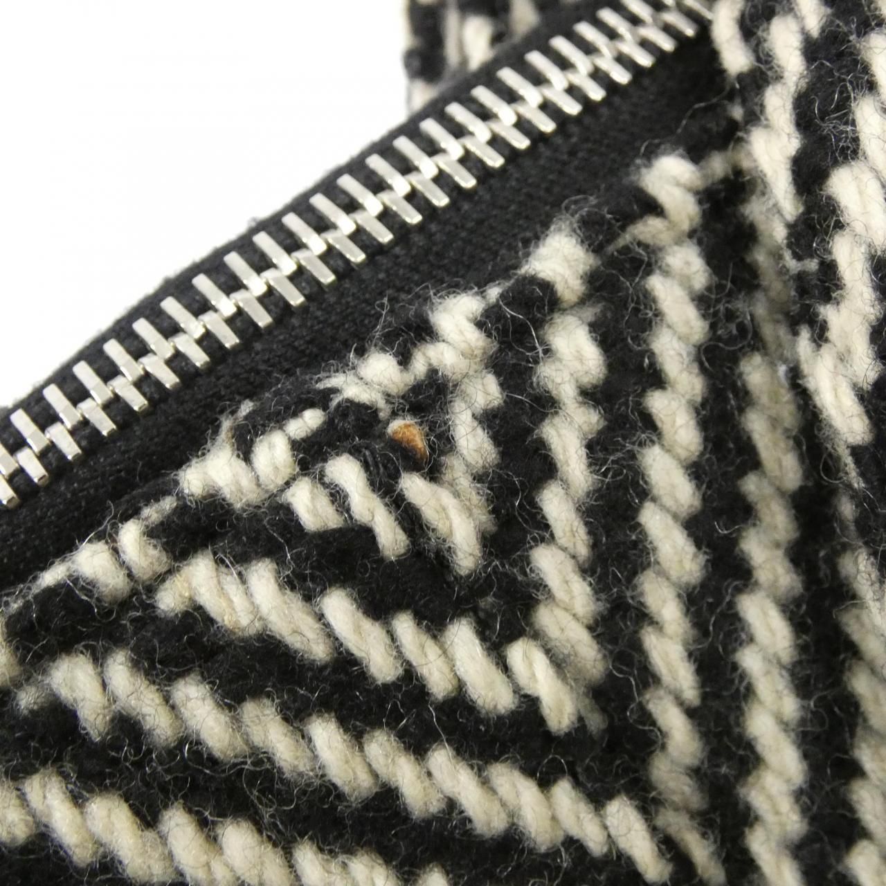 Chanel Vintage Bag Handbag Black — view 5