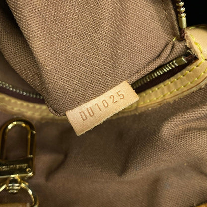 Louis Vuitton Shoulder Bag Monogram Batignolles Oriental — view 9