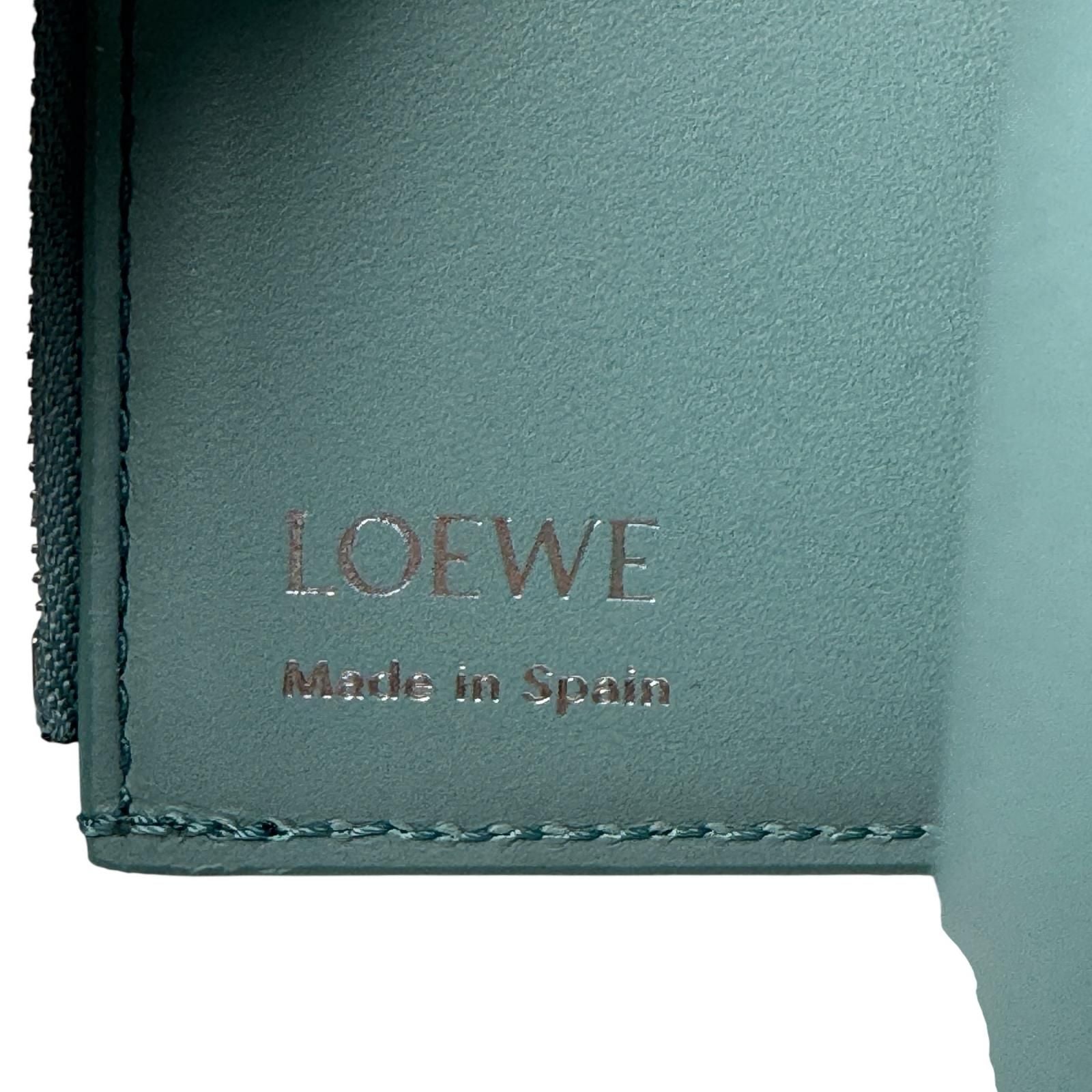 Loewe Pebble Vertical Wallet Bifold — view 8