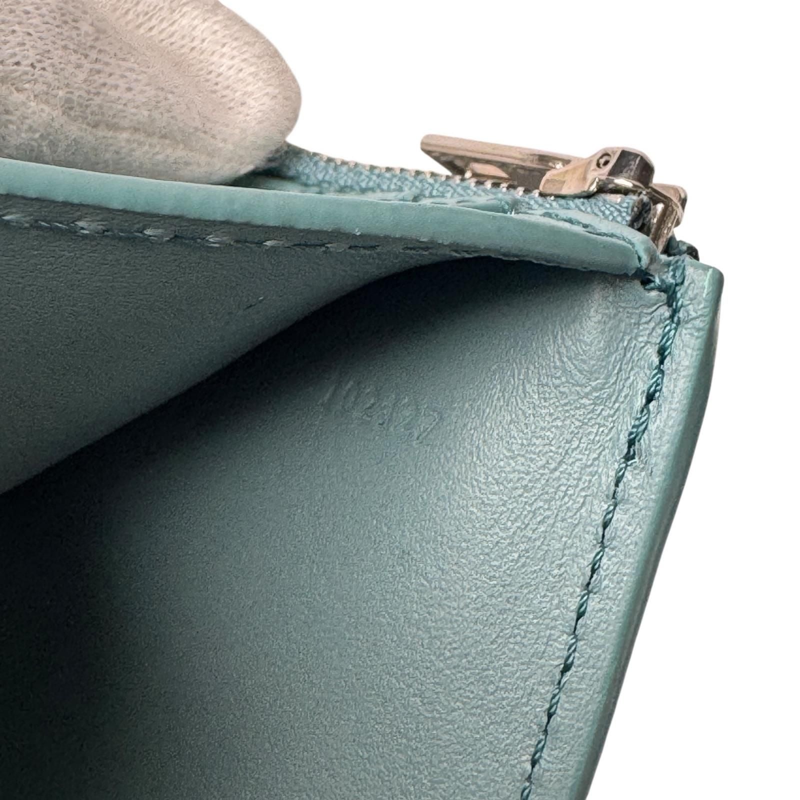 Loewe Pebble Vertical Wallet Bifold — view 9