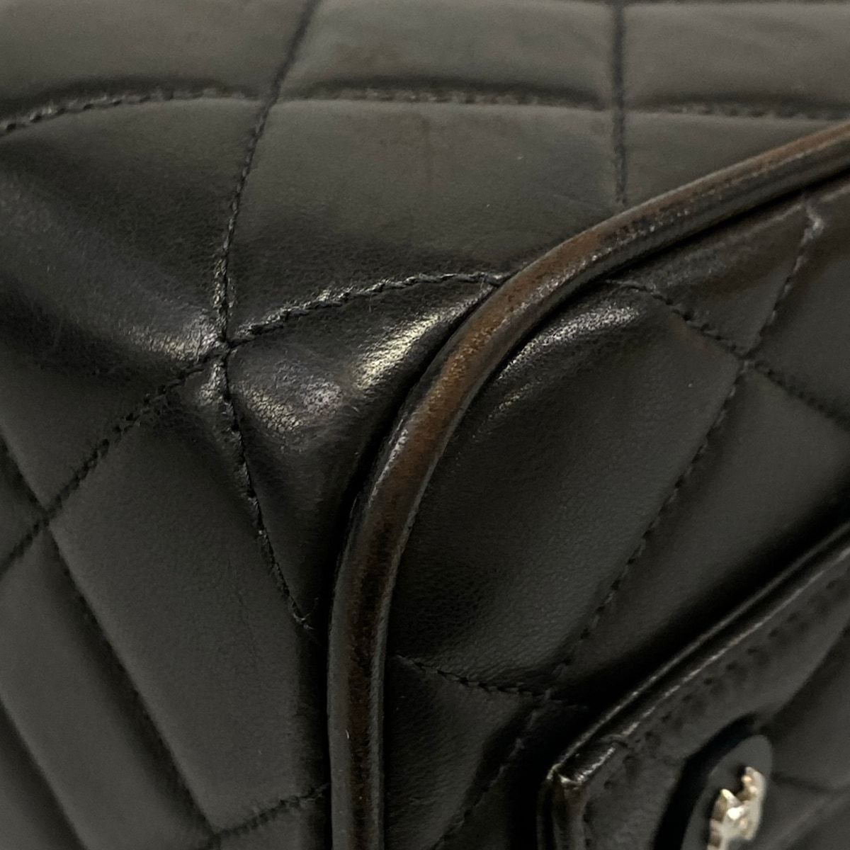 Chanel Vanity Bag Quilted Black Silver Lambskin — view 6