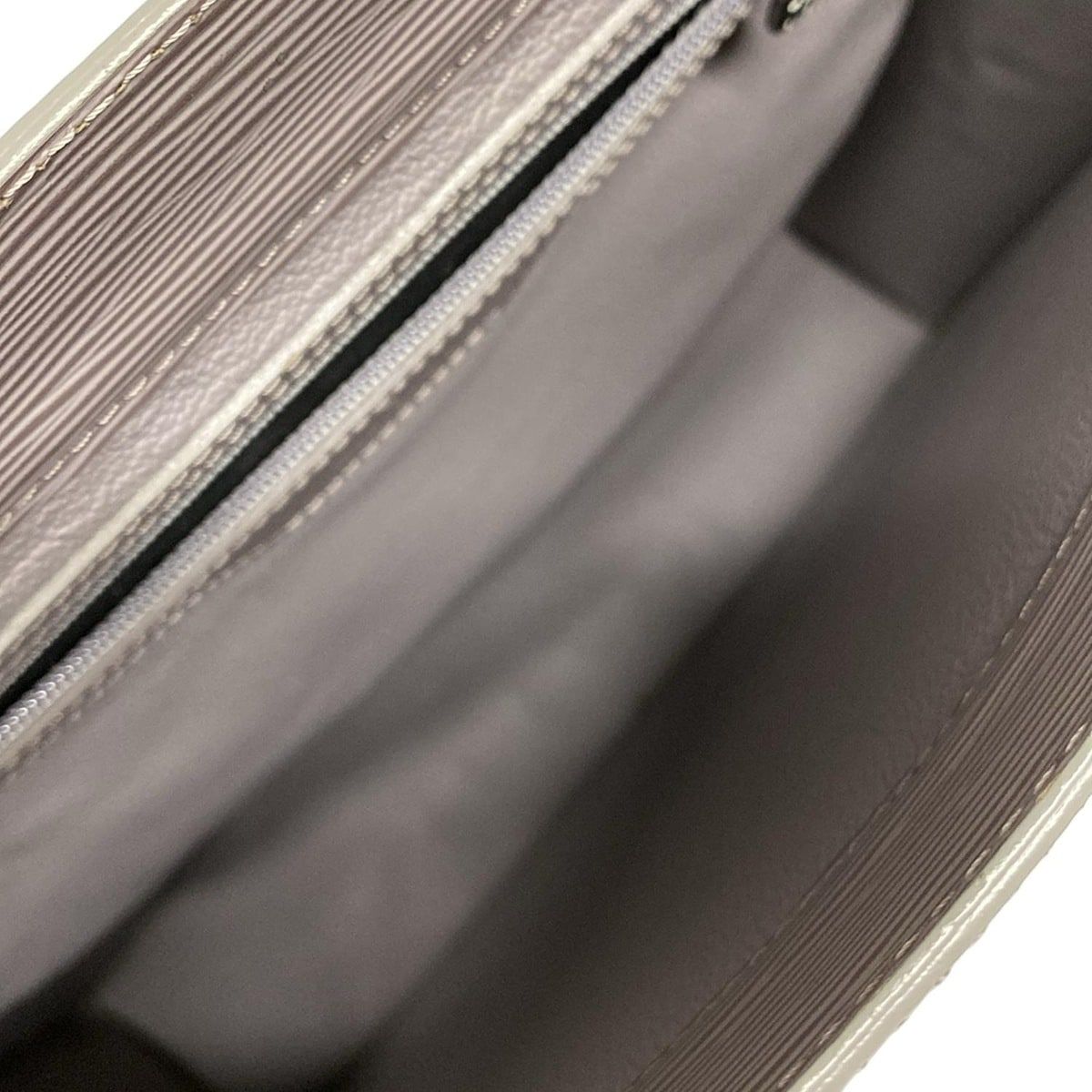 Louis Vuitton Handbag Epi Sac Plat Lila Leather — view 6