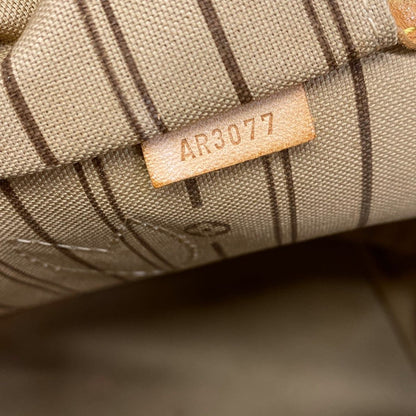 Louis Vuitton Tote Monogram Neverfull MM — view 9