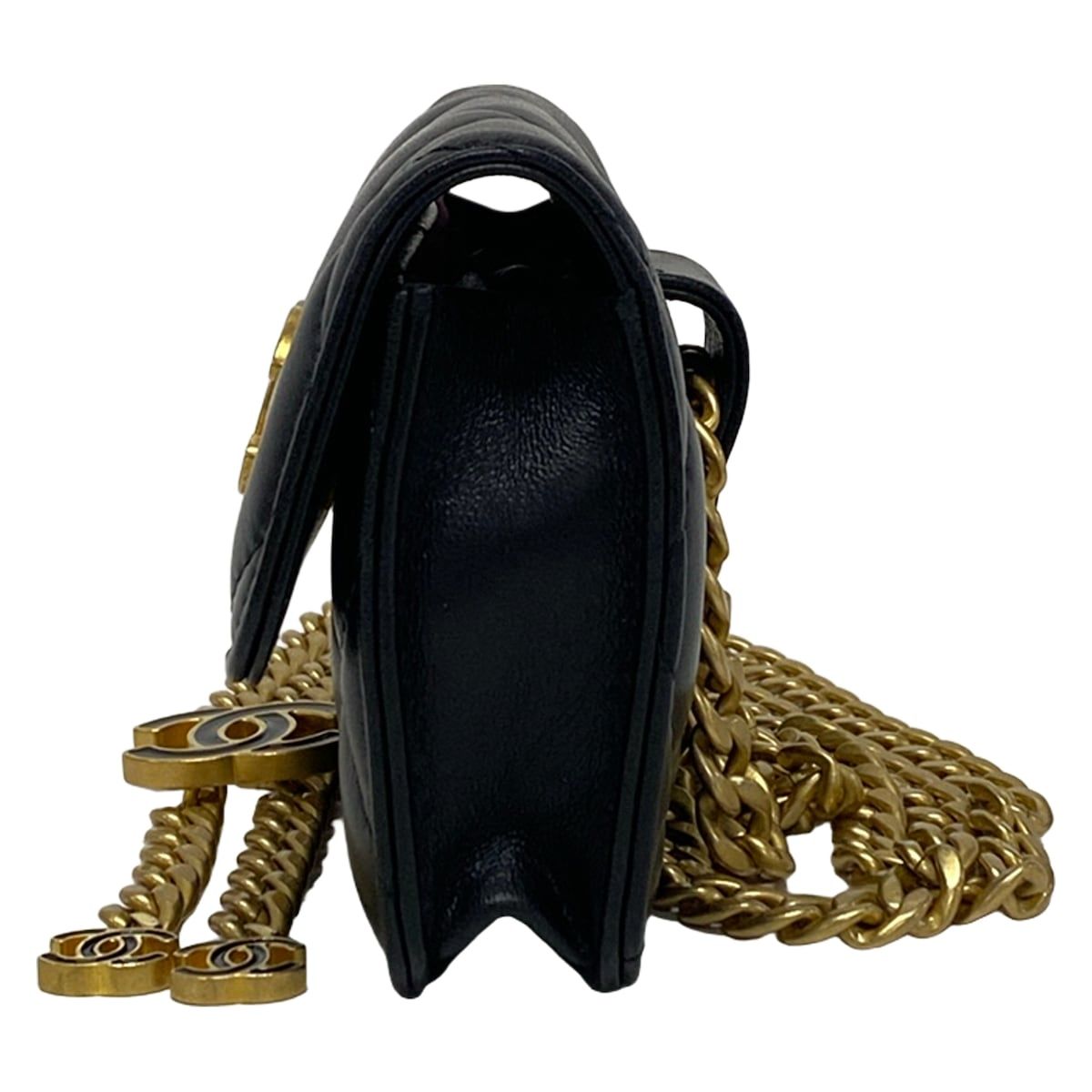 Chanel Waist Pouch Quilted Black Chain Belt Vintage Gold Lambskin — view 4