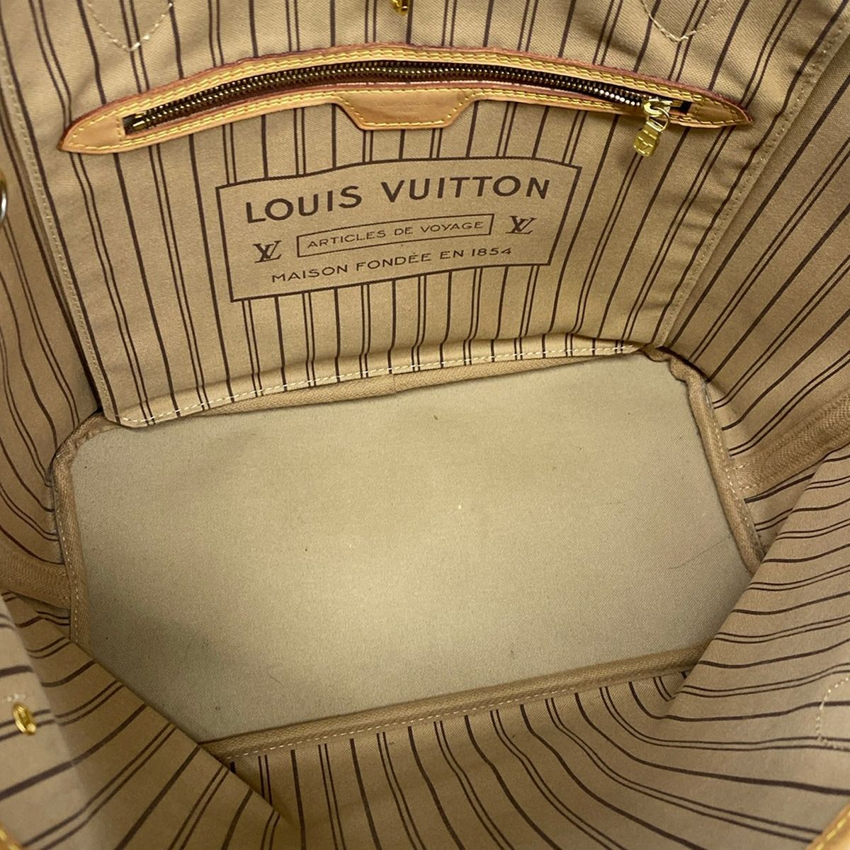 Louis Vuitton Tote Monogram Neverfull MM Beige — view 7
