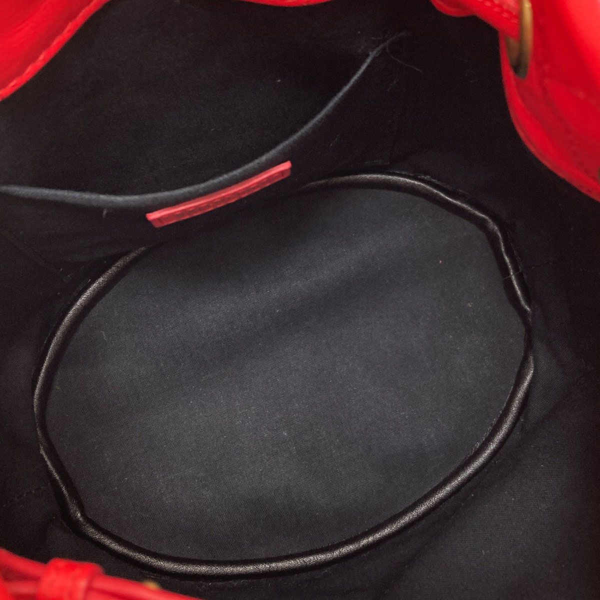Balenciaga Bucket 2-Way Handbag Calf — view 5