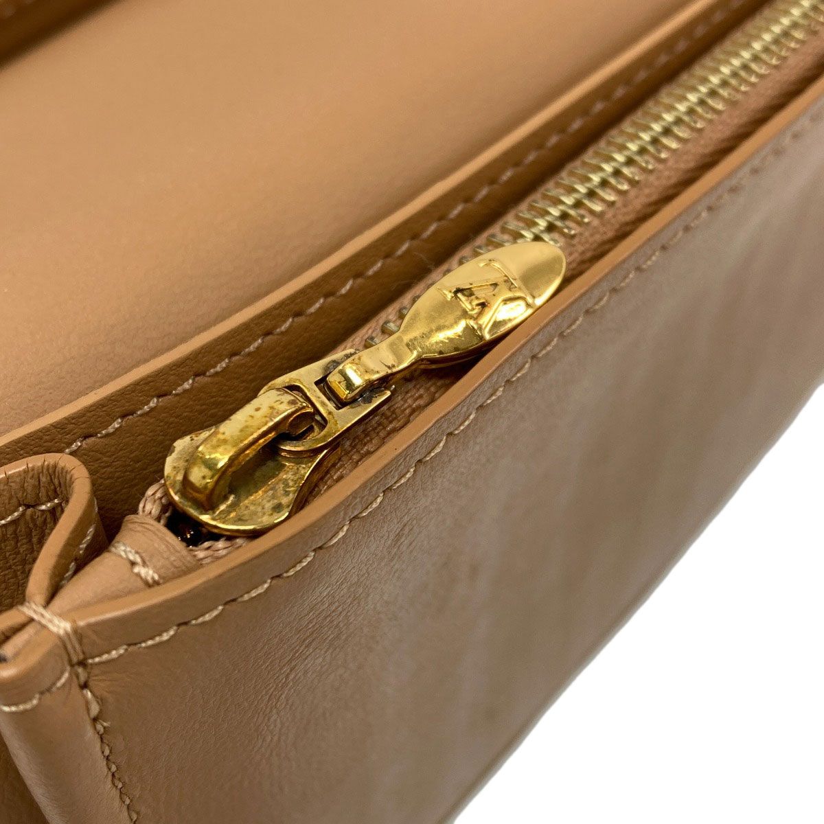 Louis Vuitton Vertical Wallet Taurillon Leather — view 9