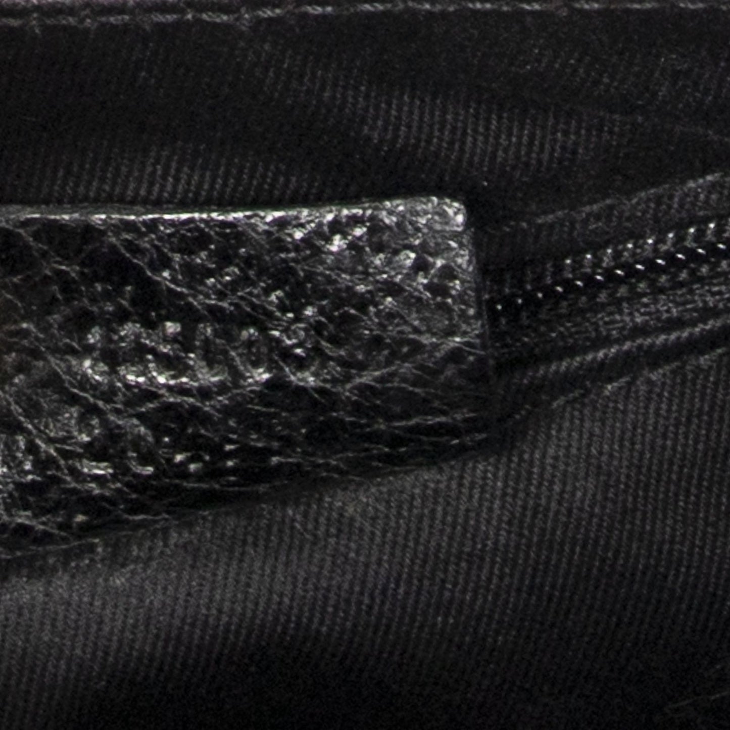 Gucci Ring Handle Zip Hobo Black GG Canvas