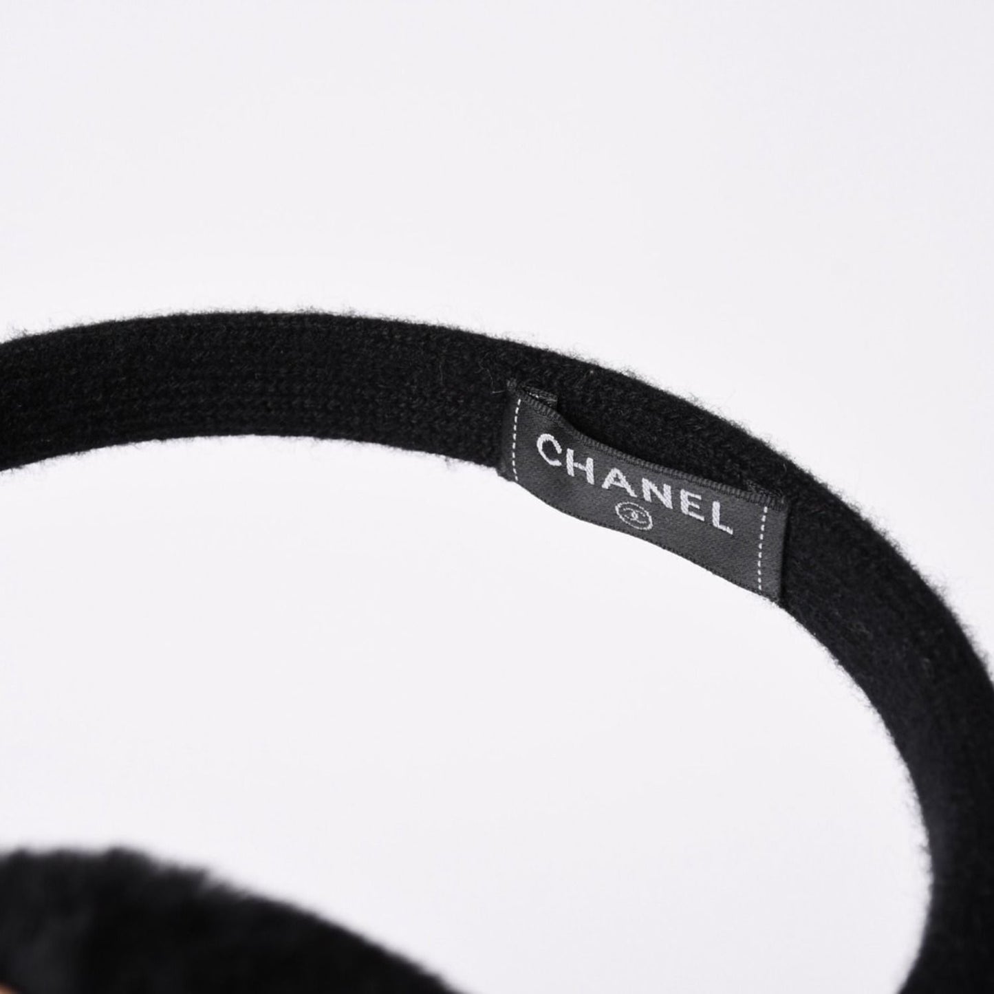 Chanel Coco Neige Ear Muffs CC Logo Shearling Black White — view 8