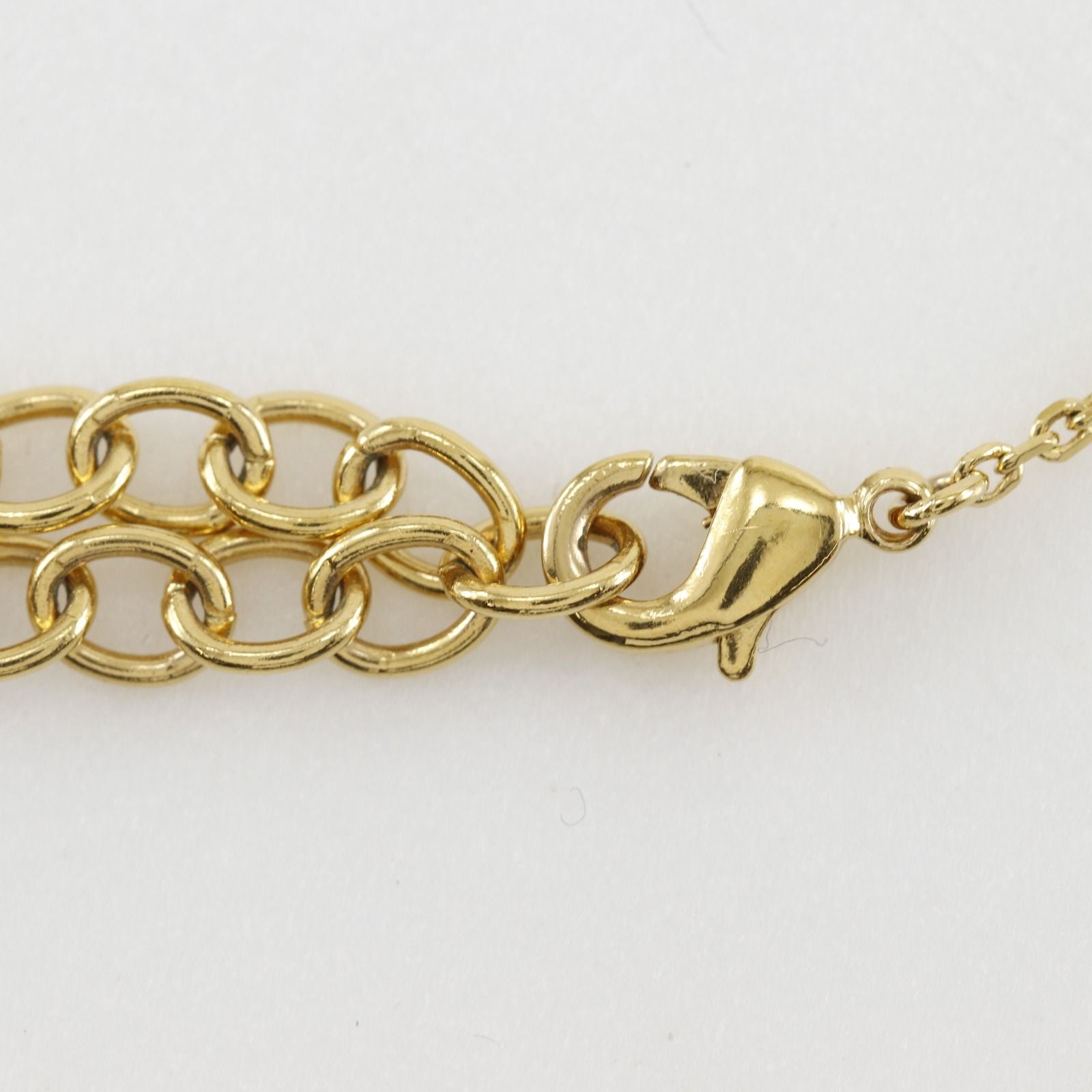 Louis Vuitton Necklace Petit LV Circle Monogram Flower Gold Plated — view 6