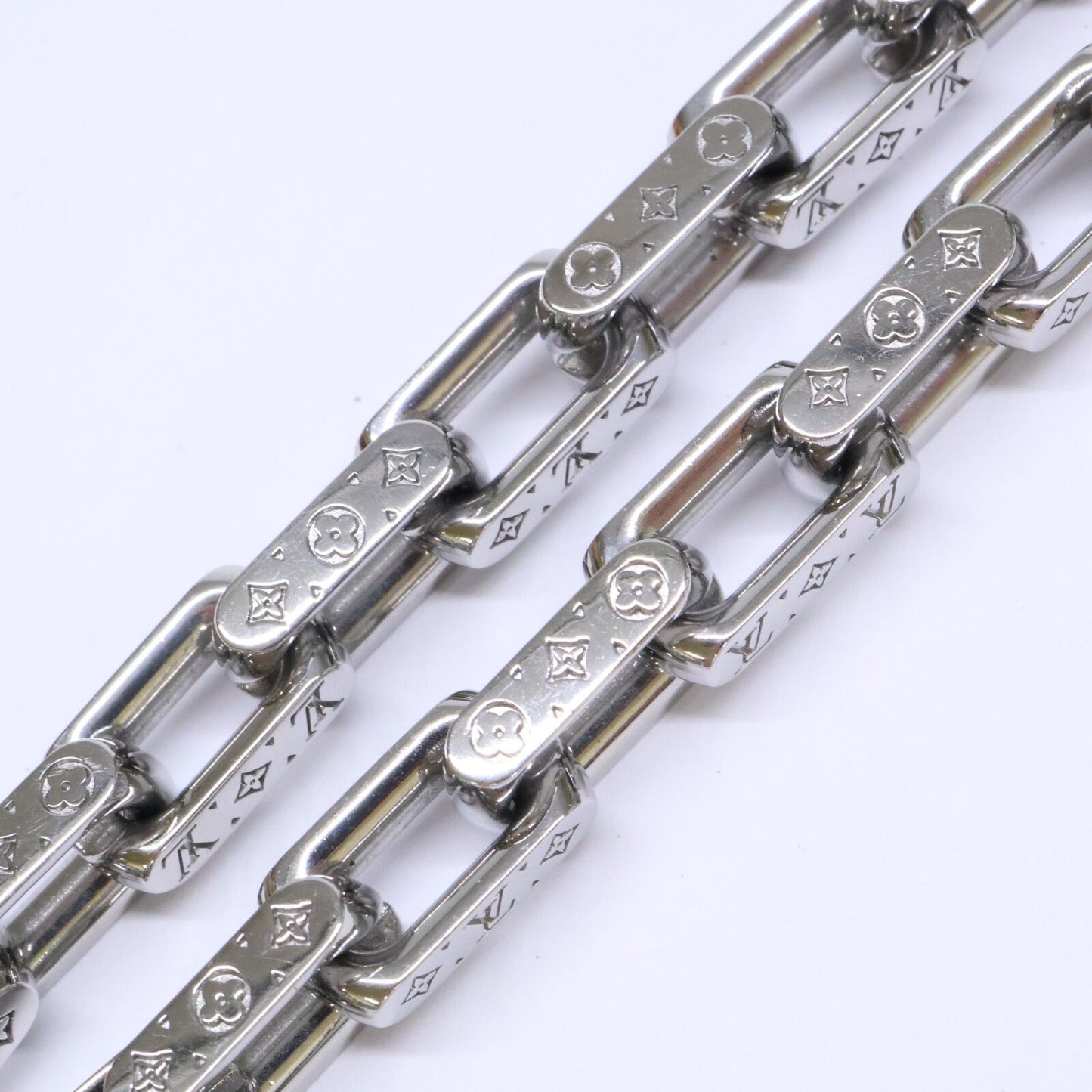 Louis Vuitton Mini Monogram Chain Bracelet — view 4