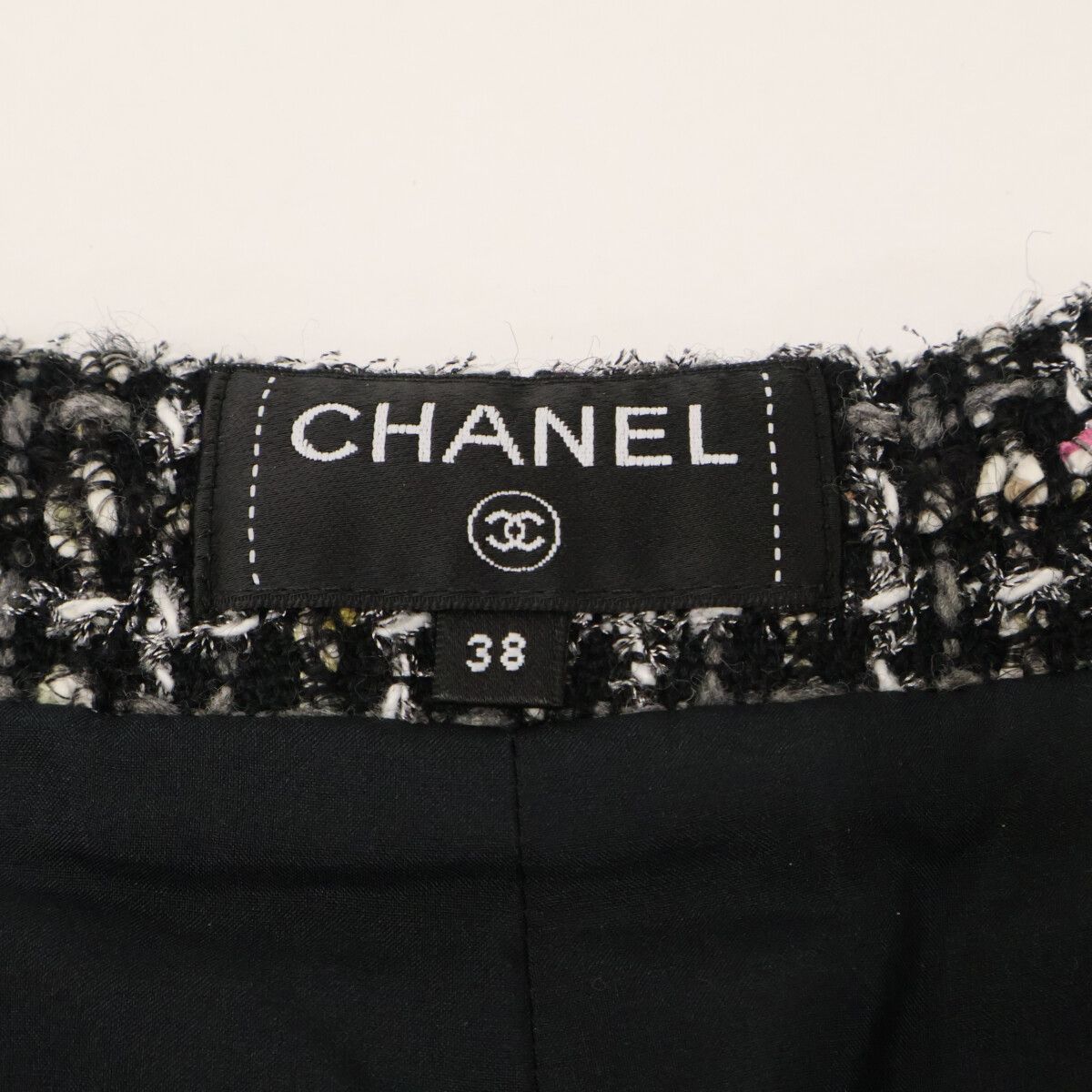 Chanel Tweed Culottes Pants 38 — view 5