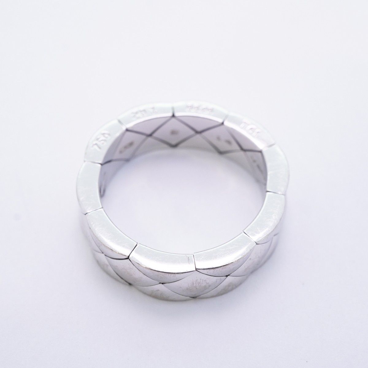 Chanel Ring Quilted 18k White Gold — view 3