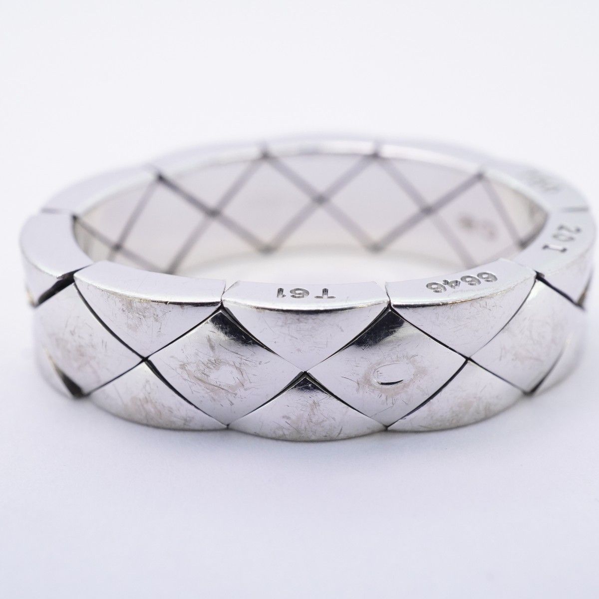 Chanel Ring Quilted 18k White Gold — view 8