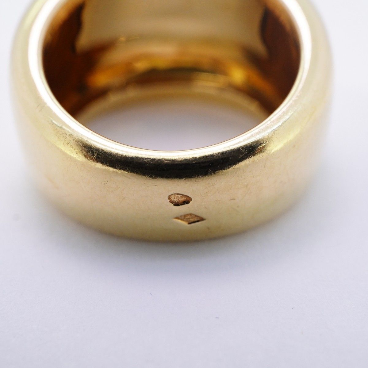 Cartier Ring Nouvelle Vague 18k Yellow Gold — view 5