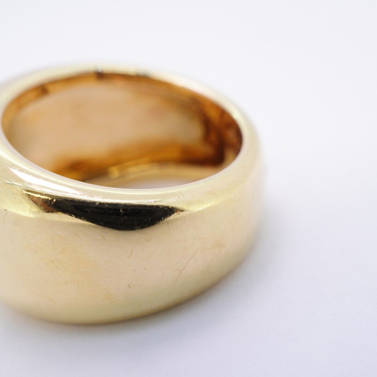 Cartier Ring Nouvelle Vague 18k Yellow Gold — view 9