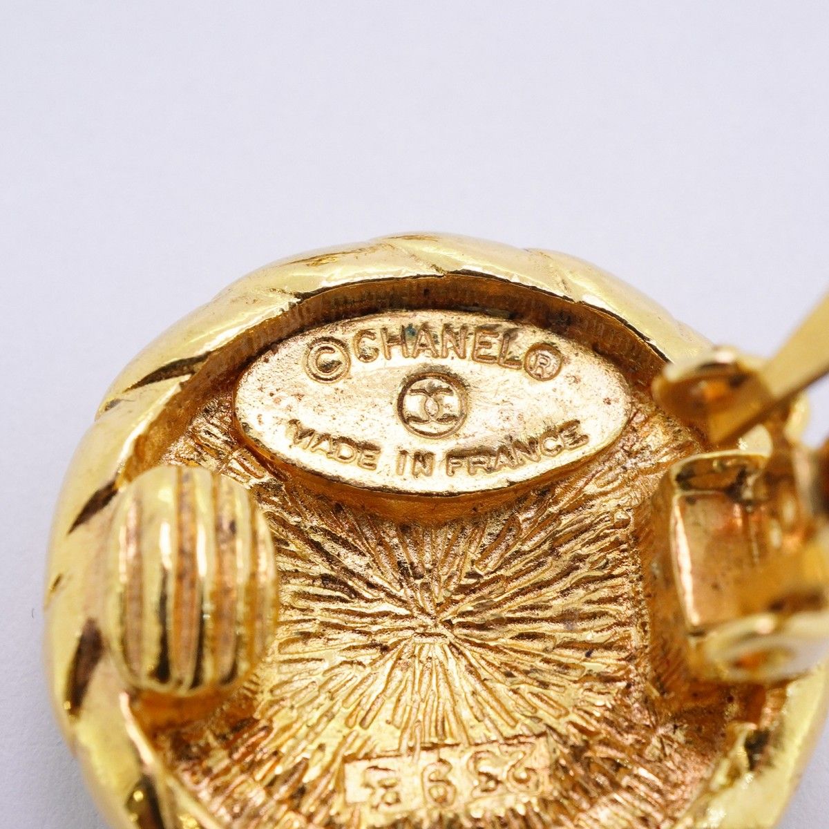 Chanel Earrings Vintage CC Logo Round — view 4
