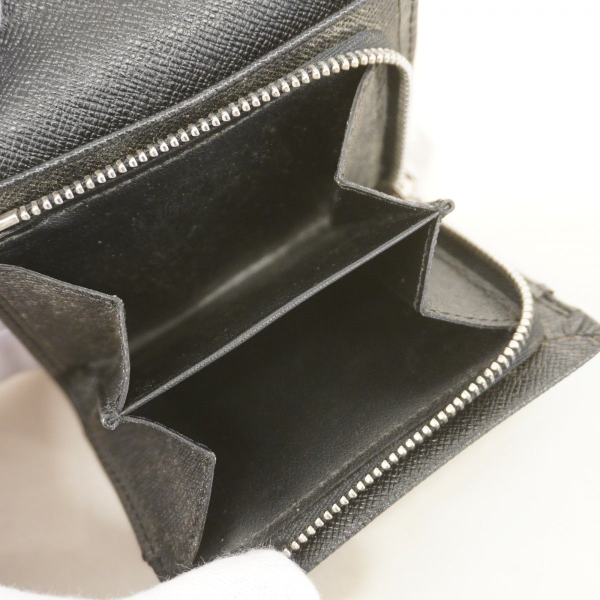 Louis Vuitton Coin Case Taiga Porte-Monnaie Sergei Ardoise — view 4