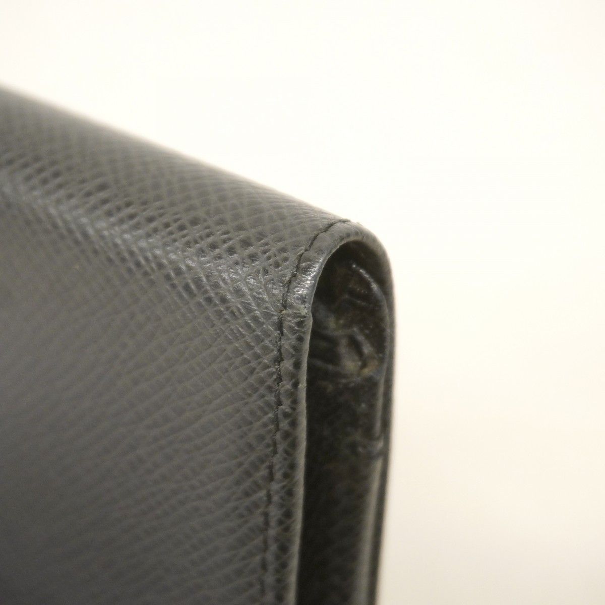 Louis Vuitton Coin Case Taiga Porte-Monnaie Sergei Ardoise — view 6