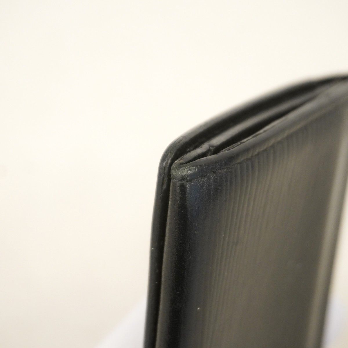 Louis Vuitton Business Card Holder Epi Envelop Noir — view 7