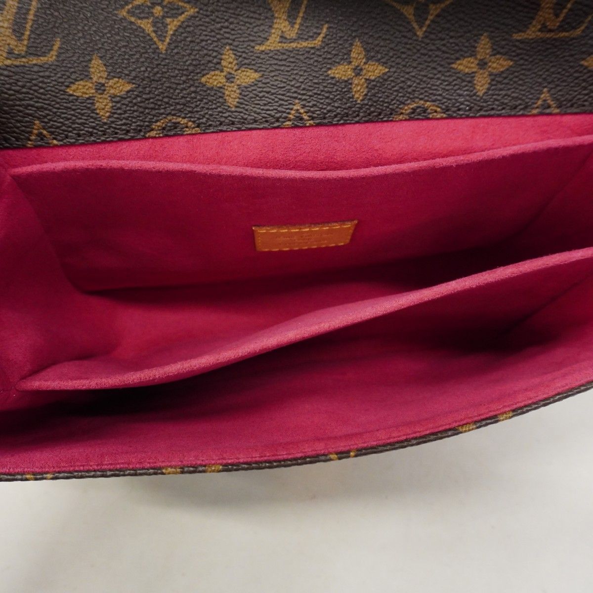 Louis Vuitton Handbag Monogram Love Lock Pochette Metis MM Brown 2-Way — view 4