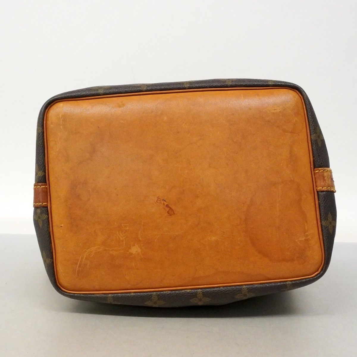 Louis Vuitton Shoulder Bag Monogram Petit Noe Brown — view 3