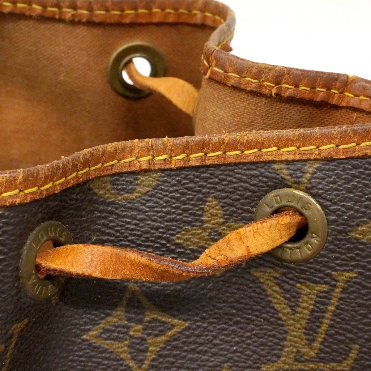 Louis Vuitton Shoulder Bag Monogram Petit Noe Brown — view 9