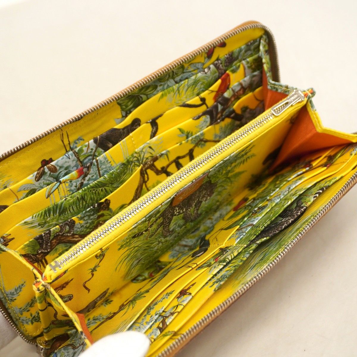 Hermes Wallet Azap Long Silk in Veau Gold Silver — view 4