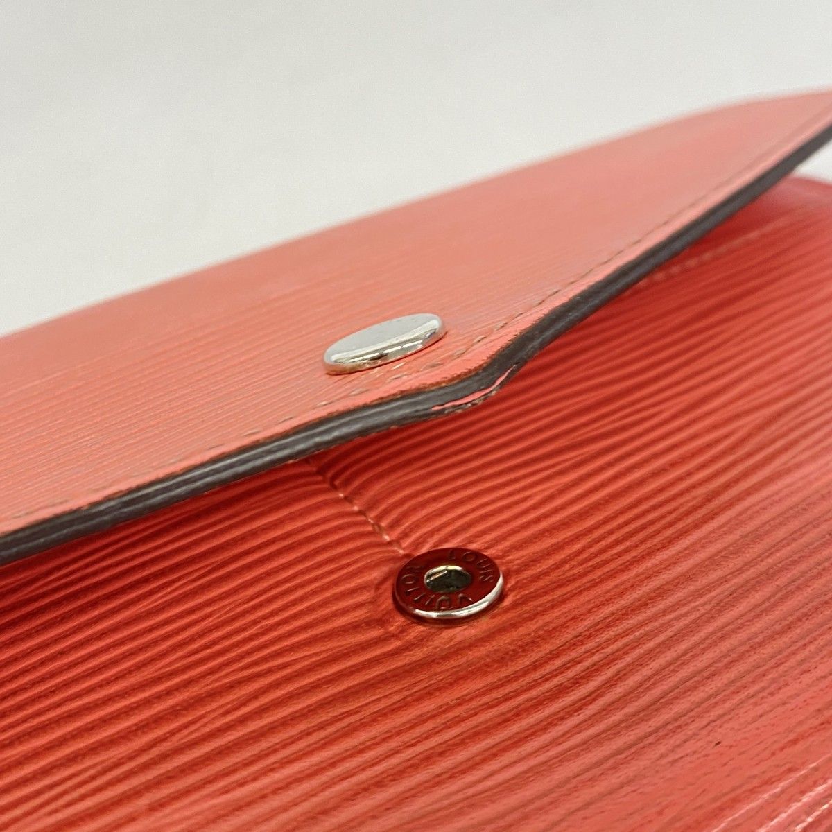 Louis Vuitton Wallet Epi Portefeuille Sarah Corail — view 6