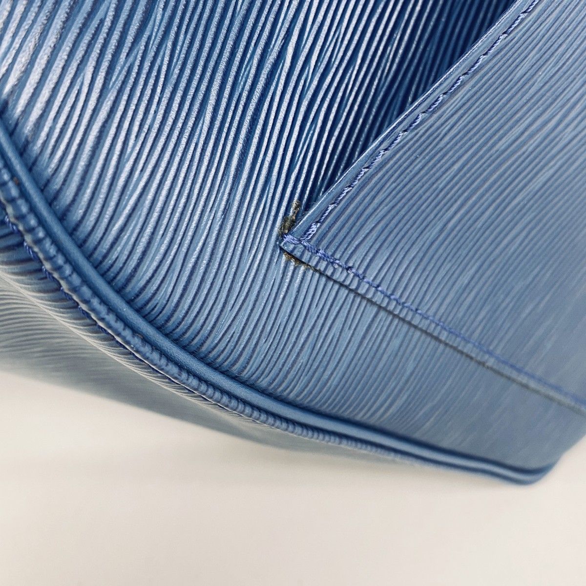 Louis Vuitton Boston Bag Epi Keepall 50 Toledo Blue — view 8