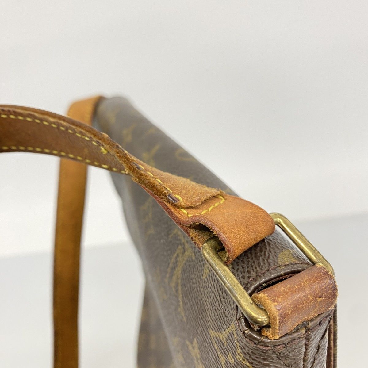 Louis Vuitton Shoulder Bag Monogram Musette Brown — view 6