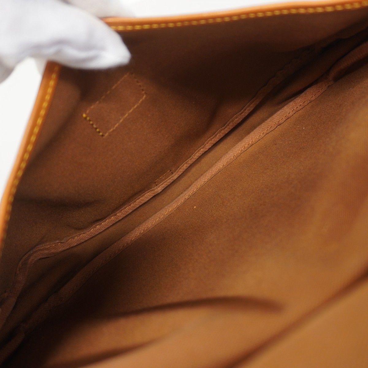 Louis Vuitton Shoulder Bag Monogram Saumur 30 Brown — view 4