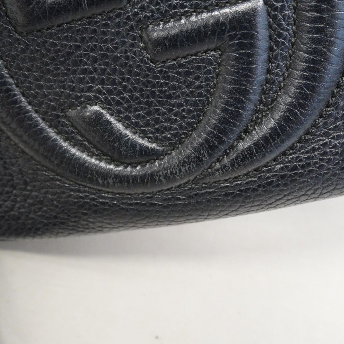 Gucci Shoulder Bag Soho Leather Black Champagne Gold — view 8