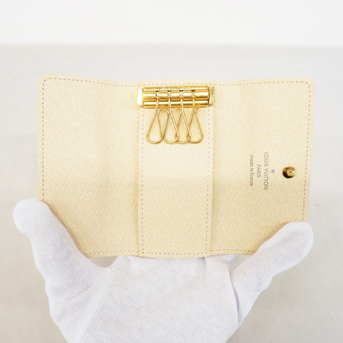 Louis Vuitton Key Case Damier Azur Multicles 4 White Key Holder — view 3