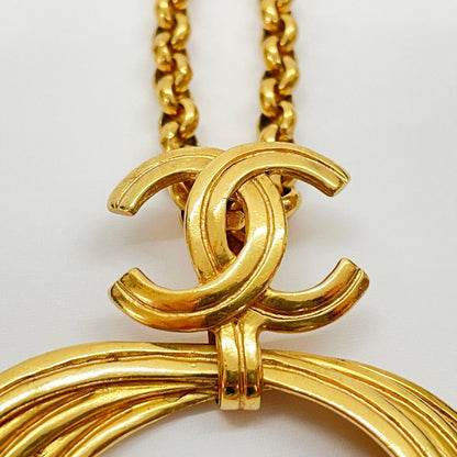 Chanel Pendant Spring Collection CC Logo Turnlock Gold Vintage — view 3