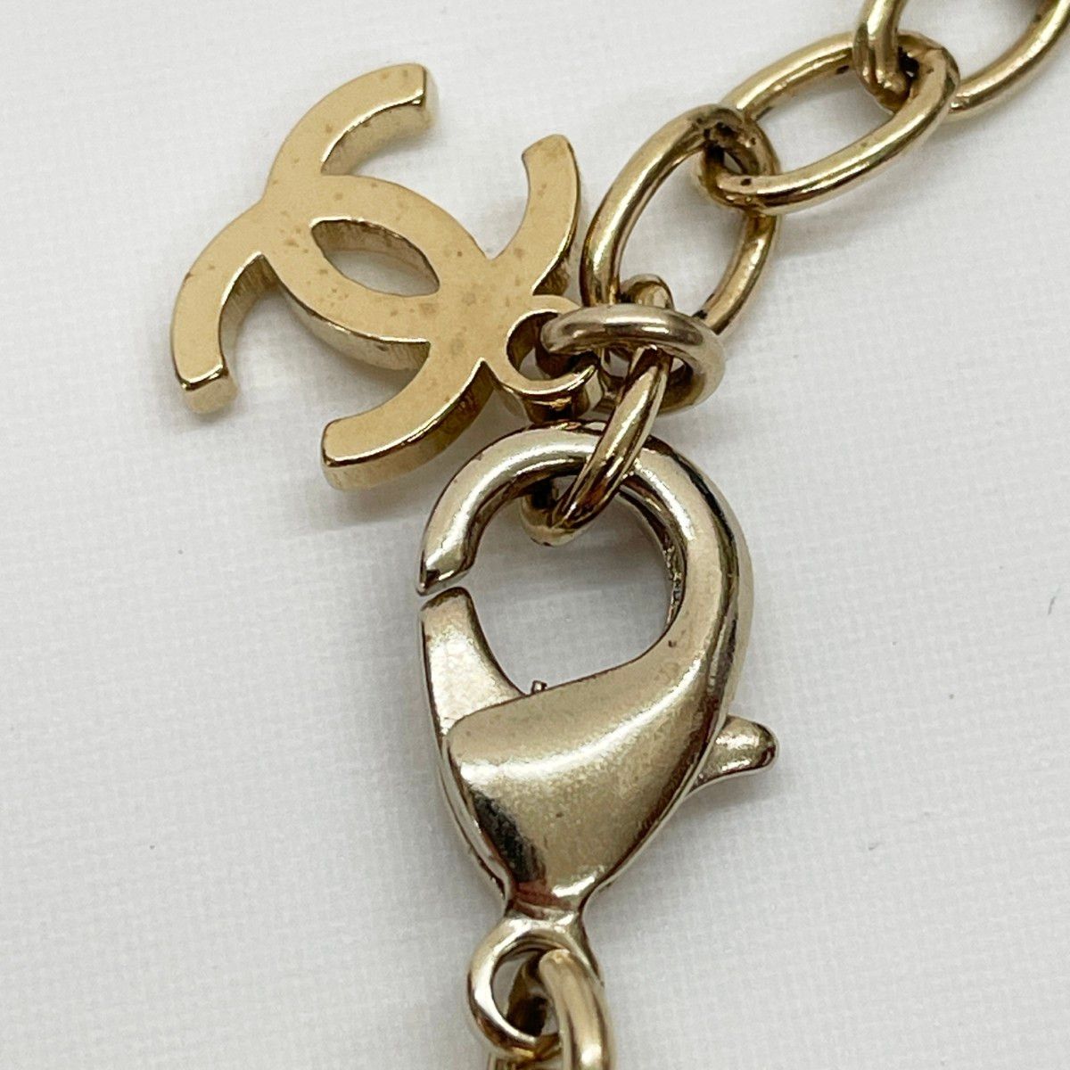Chanel Choker Necklace Gold — view 5