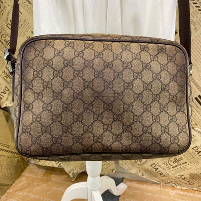 Gucci Shoulder Bag Crossbody GG Canvas Brown — view 2