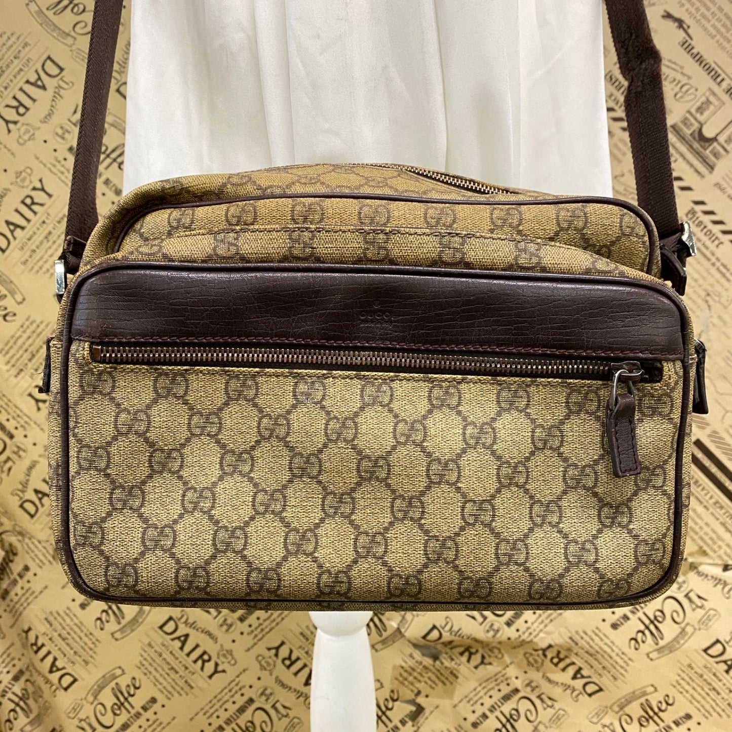 Gucci Shoulder Bag Crossbody GG Canvas Brown