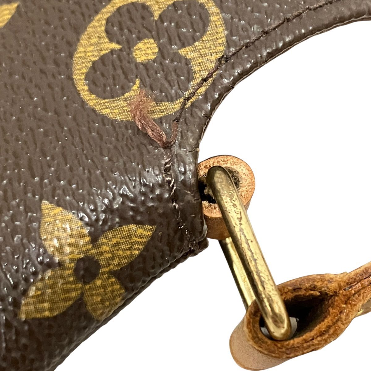 Louis Vuitton Musette Salsa Monogram Shoulder Bag Canvas — view 9
