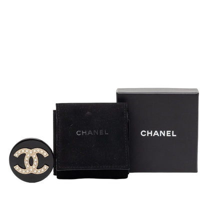 Chanel CC Logo Faux Pearl Brooch Gold Black Plated Plastic — view 4