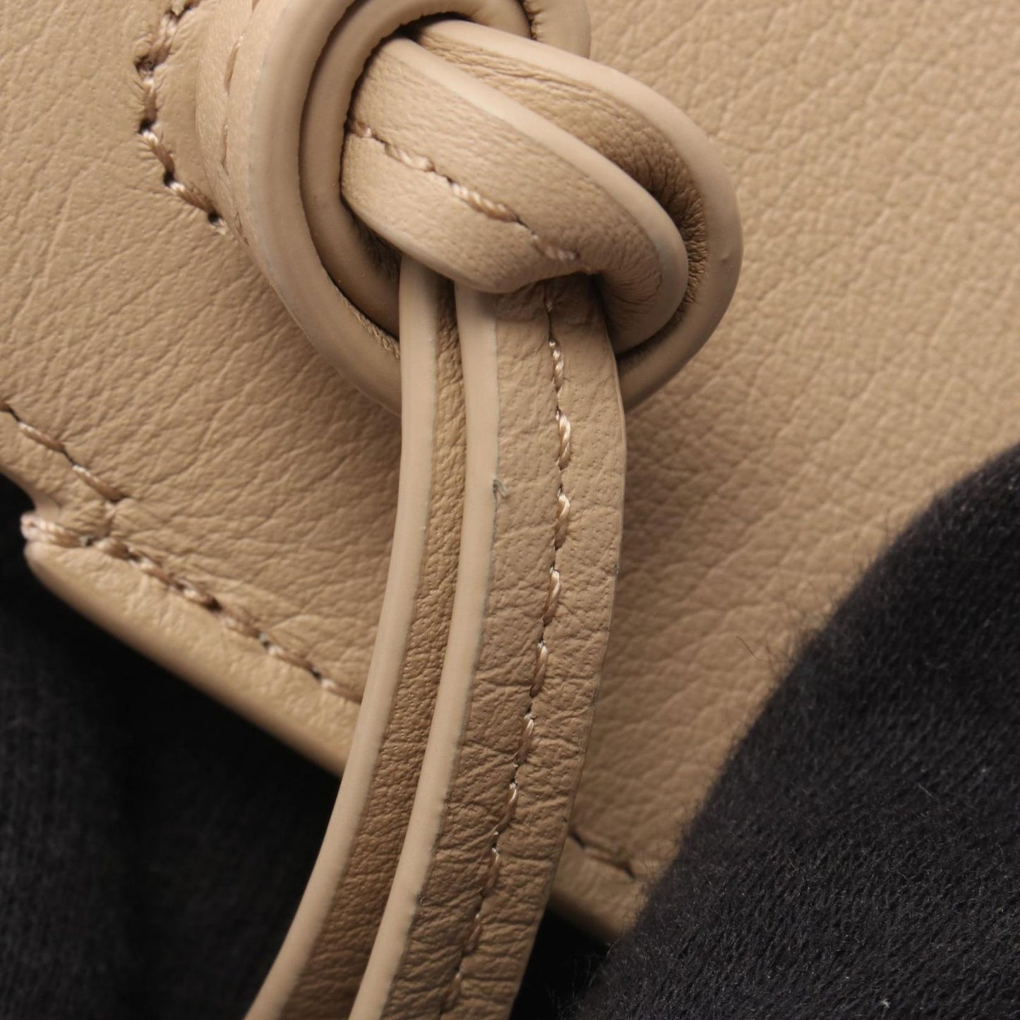Loewe Shoulder Bag Dice Pocket Beige Leather — view 5