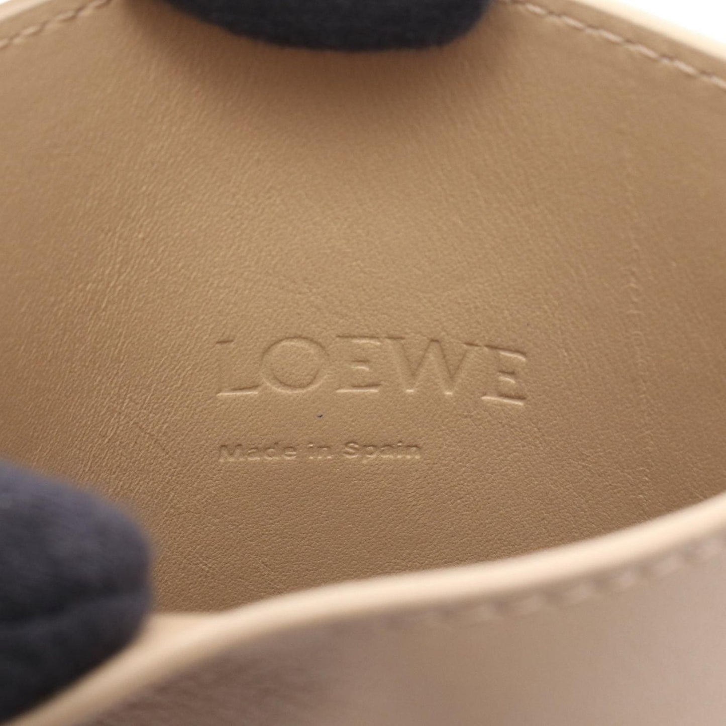 Loewe Shoulder Bag Dice Pocket Beige Leather — view 4