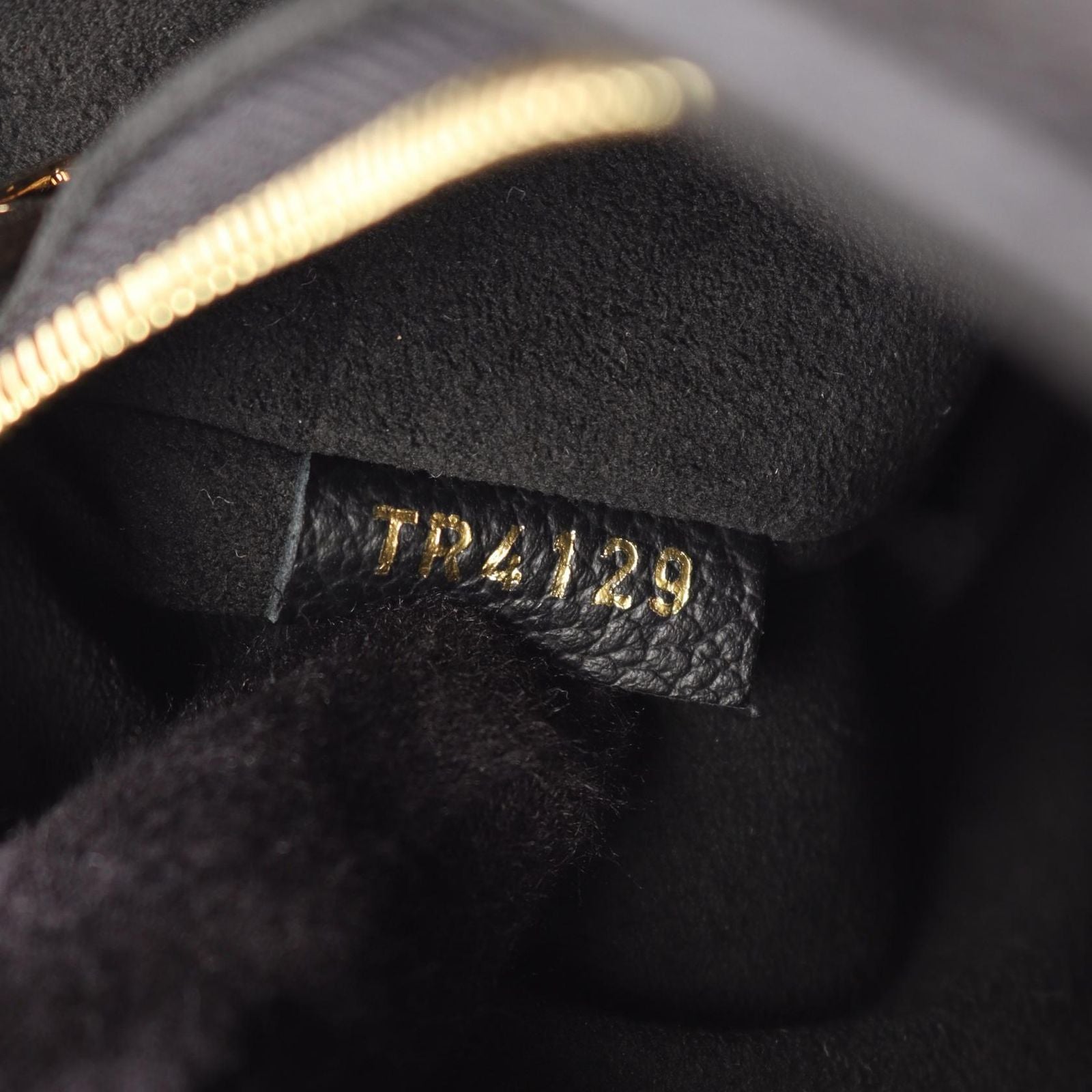 Louis Vuitton Shoulder Bag Vavin PM Noir Leather — view 5