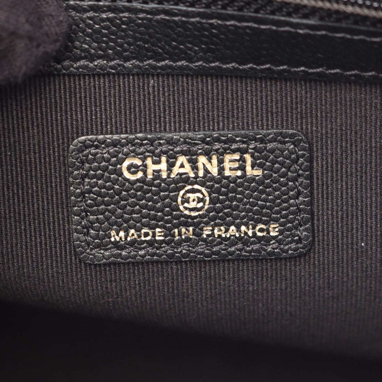 Chanel Clutch Quilted Black Caviar Leather — view 4