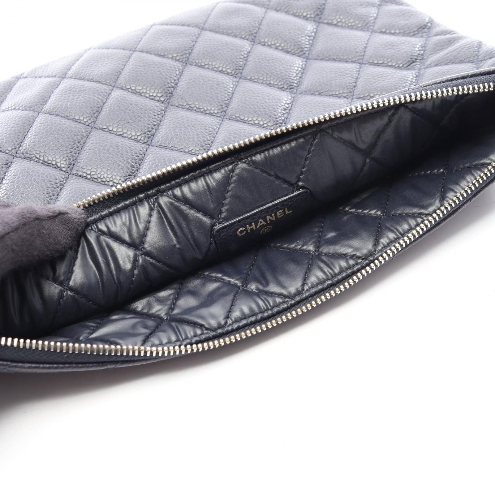 Chanel Clutch Quilted Navy Caviar Leather — view 6