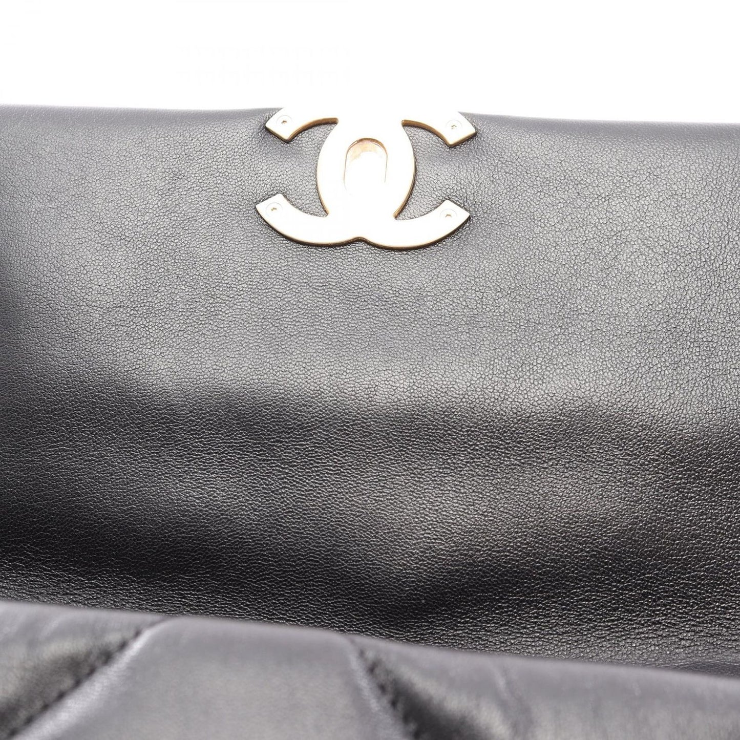 Chanel Shoulder Bag 19 Dizeneuf 2-Way Black Lambskin 19 Quilted Chain — view 6
