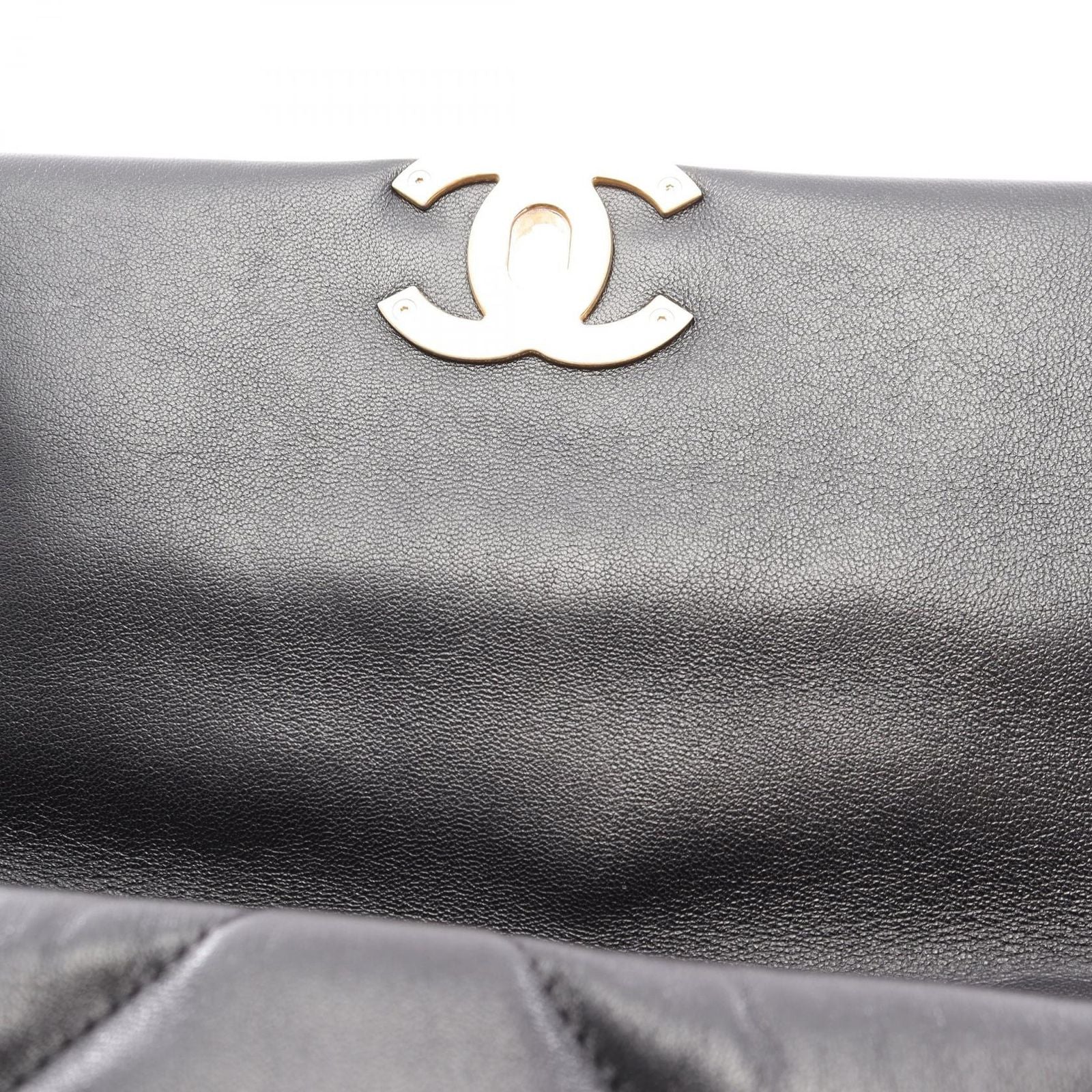 Chanel Shoulder Bag 19 Dizeneuf 2-Way Black Lambskin 19 Quilted Chain — view 6