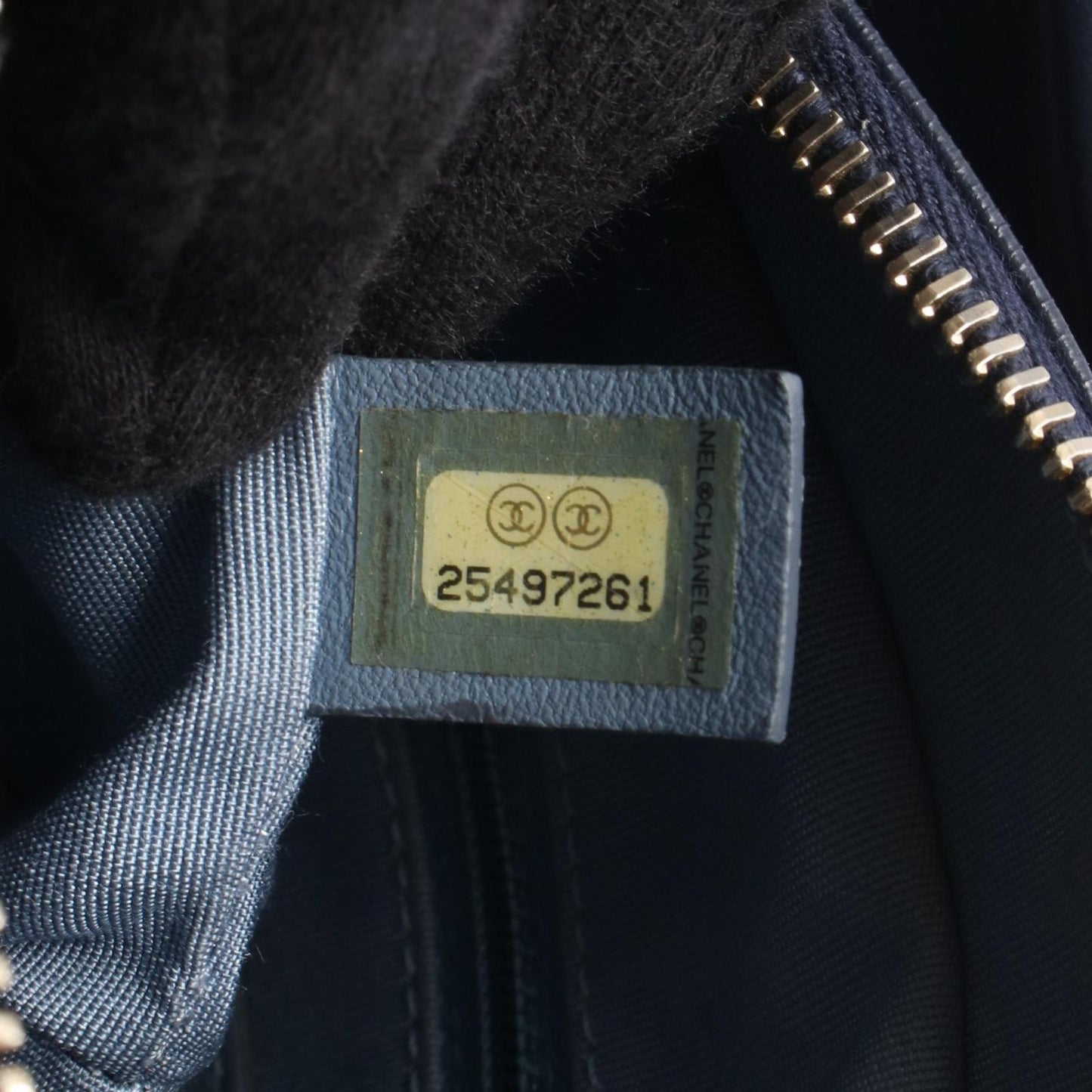 Chanel Shoulder Bag Gabriel de Small Hobo Navy Multi Fabric Leather Chain — view 5