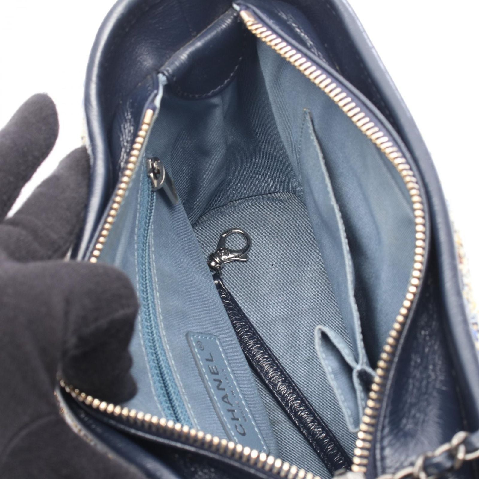 Chanel Shoulder Bag Gabriel de Small Hobo Navy Multi Fabric Leather Chain — view 3
