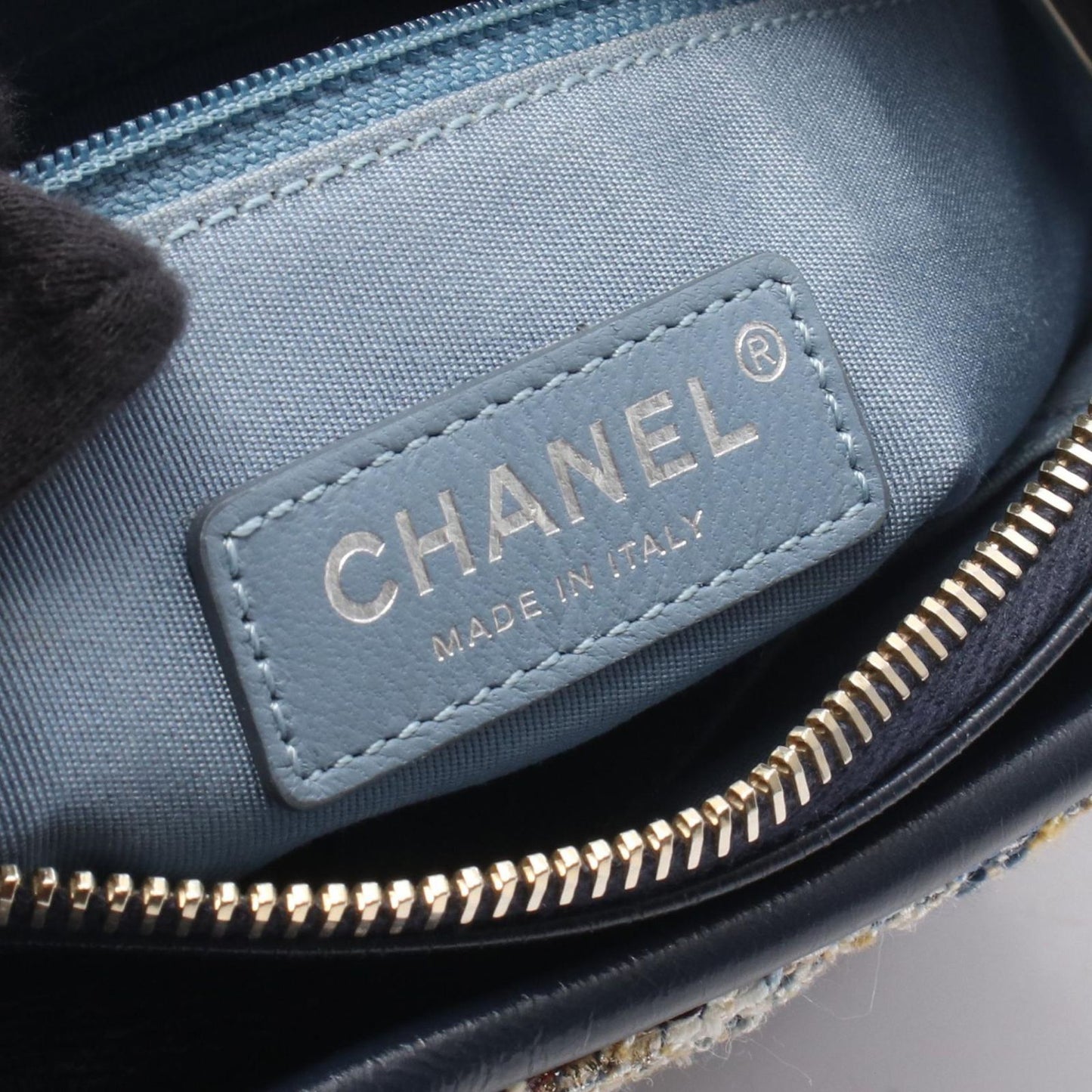 Chanel Shoulder Bag Gabriel de Small Hobo Navy Multi Fabric Leather Chain — view 4